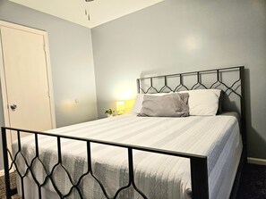 3 habitaciones, tabla de planchar con plancha y wifi gratis 