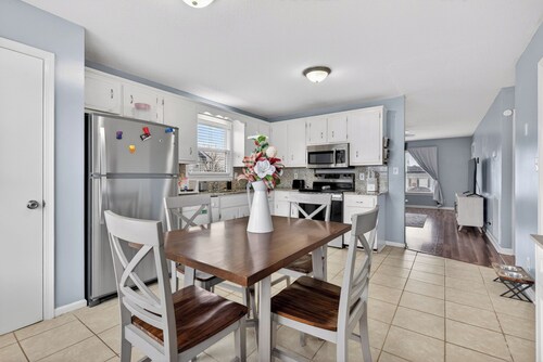 Eagles Rest Home • Sleeps 7 • Minutes to Army Base