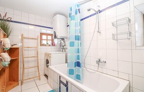 Bathroom - Charmantes Ferienhaus (Schwendt)