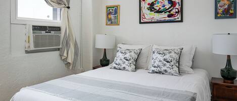 WiFi, bed sheets