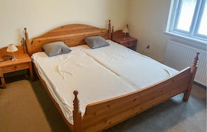 6 Schlafzimmer