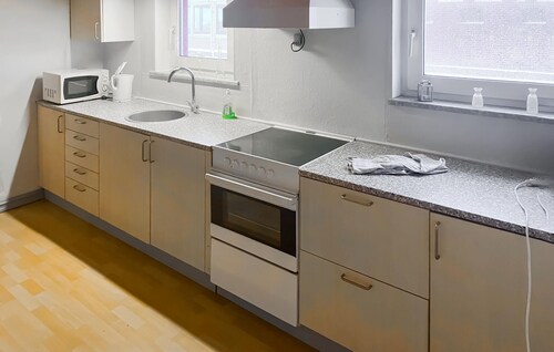 6 bedroom lovely home in Thyholm