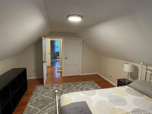 Charming 4-bedroom house in North Haven welcomes your stay