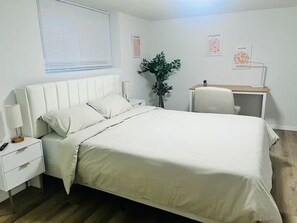 2 bedrooms, WiFi, bed sheets - Amazing Location, Blocks from UW (Seattle)