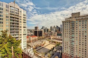 Exterior - Central Belltown Hotspot (Seattle)