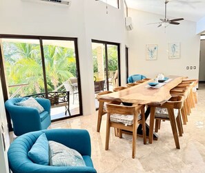 Dining - Large house in private condominium with 24/7 security (Coco)