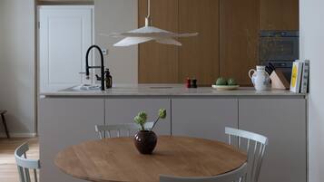 Bollitore elettrico, seggiolone