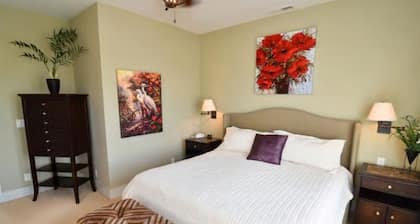 The Palm: Three story two-bedroom villa