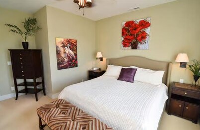 The Palm: Three story two-bedroom villa