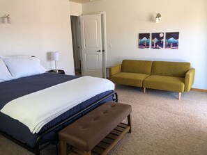 3 bedrooms, WiFi, bed sheets, wheelchair access