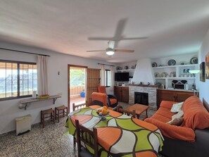 Living area - Independent house 6 minutes from the beach El Zapo (La Herradura)