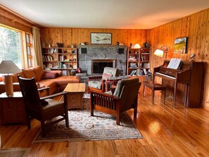 TV, fireplace - Apple Orchard & Forest Retreat with Woodland Pond (Forestburgh)