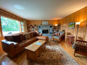 TV, fireplace - Apple Orchard & Forest Retreat with Woodland Pond (Forestburgh)
