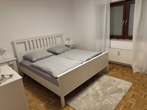 3 bedrooms, in-room safe, iron/ironing board, travel cot - Cozy ground-floor vacation apartment in the climatic health resort Dodenau (Battenberg (Eder))