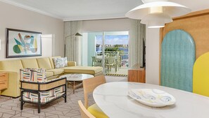 TV - 2-Bedroom Resort Luxury Living at Miami Villas at Doral (Miami)