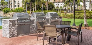 Outdoor dining - 2-Bedroom Resort Luxury Living at Miami Villas at Doral (Miami)