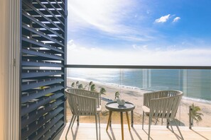 Deluxe appartement, balkon, uitzicht op zee | Terrein van de accommodatie