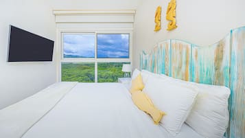 Deluxe-Apartment, Balkon, Meerblick | Hochwertige Bettwaren, Pillowtop-Betten, Zimmersafe