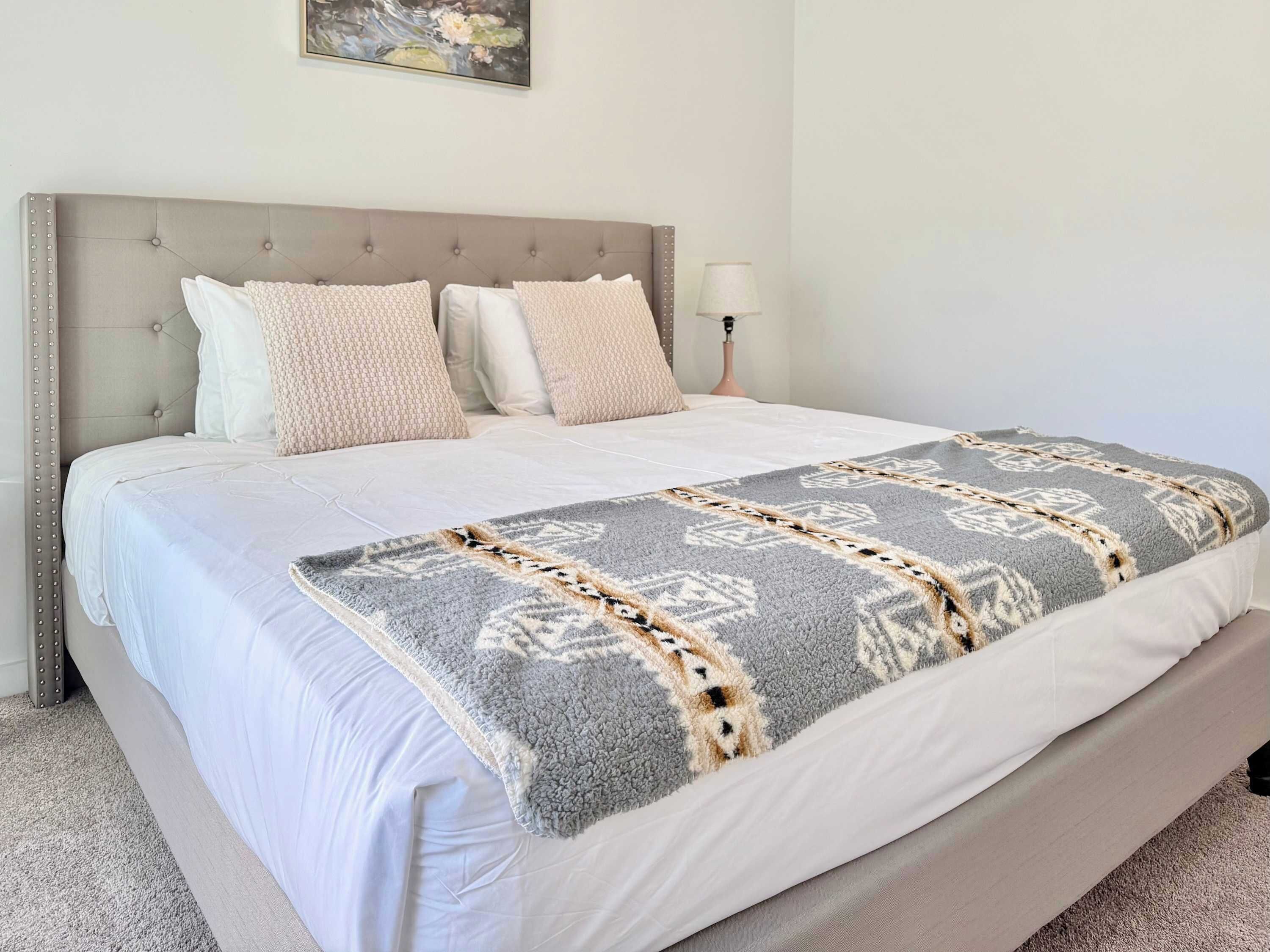 Iron/ironing board, WiFi, bed sheets