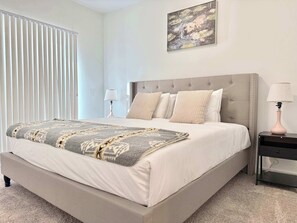 1 bedroom, iron/ironing board, WiFi, bed sheets - Old Fourth Ward Urban Escape 1B1B (Atlanta)