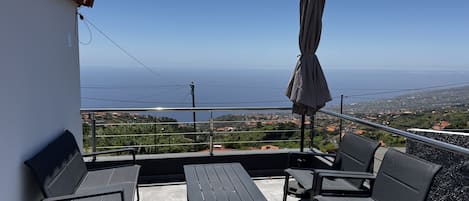 Hiking & Ocean | Terrace/patio