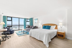 Condo, 1 King Bed with Sofa bed (Oceanside Inn 313) | 1 bedroom - Oceanside Inn 313 (Daytona Beach Shores)