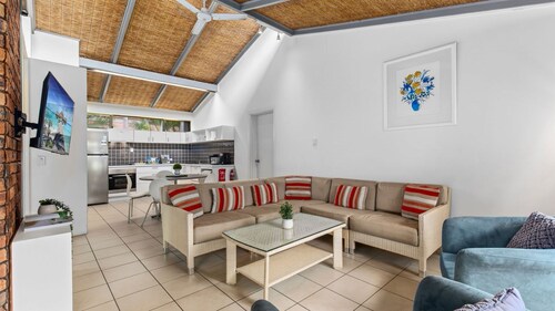 Poolside Villa – A Serene Stay by the Pool