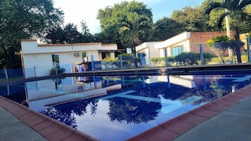 15 piscinas al aire libre