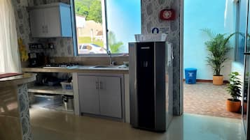 Apartamento estándar, 3 habitaciones | Cocina privada