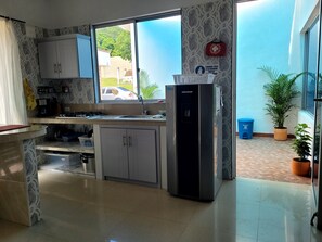 Bloc d'apartaments estàndard, 3 dormitoris | Cuina privada