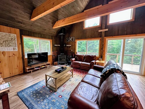 157sl Peaceful Franconia Notch Forest Retreat Near Cannon Privacy, and Comfort! Pool gym Passes