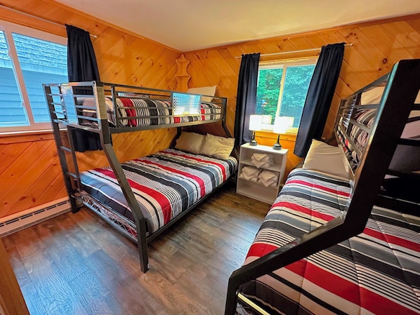 Interior - 157sl Peaceful Franconia Notch Forest Retreat Near Cannon Privacy, and Comfort! Pool gym Passes (Franconia)