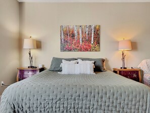Interior - 120th Avondale (Avondale)