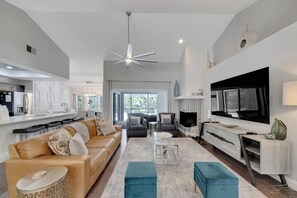 Interior - 1331 Normandy Cir (Palm Harbor)