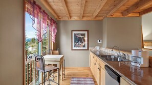 Maison (5 Bedrooms) | Intérieur