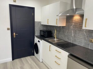 Private kitchen - Great Place in Northwood (Northwood)