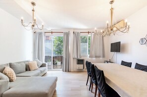 TV - Beautiful oasis in the heart of Buenos Aires (Villa Crespo)