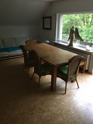 Interior - Large apartment for fitters Troisdorf | 100 sqm | up to 6 pers. | balcony | parking lot (Troisdorf)