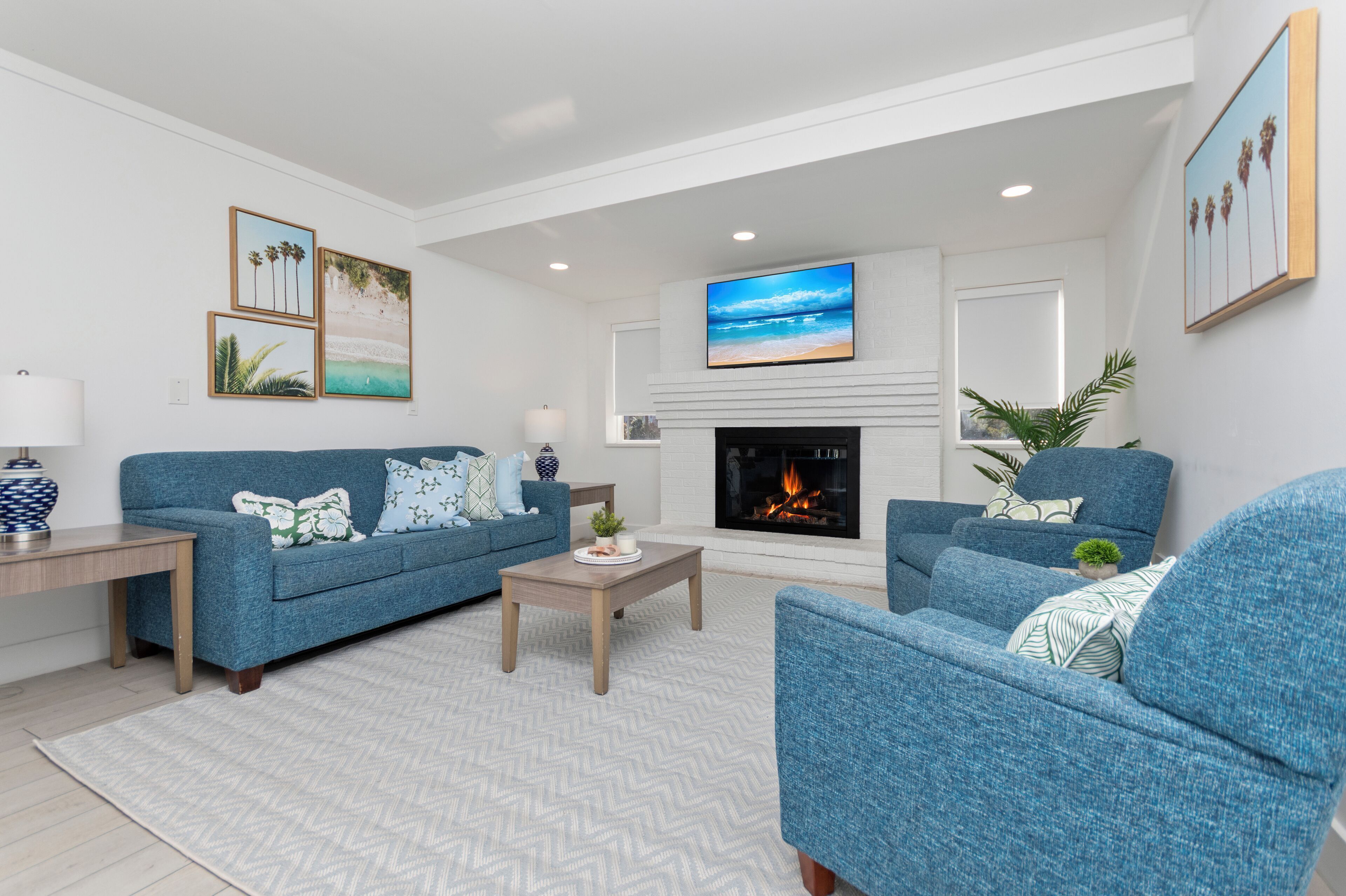 Smart TV, fireplace, table football