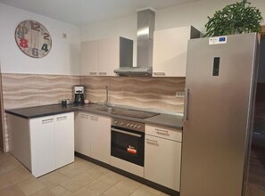 Fridge, oven, stovetop, coffee/tea maker - Comfort Rooms Nobiles - Twin Room (Draganići)