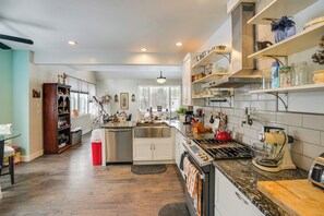 Fridge, microwave, stovetop, dishwasher - Greenville Country Retreat Near Golfing & Hiking! (Greenville)