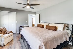 4 Schlafzimmer, Bügeleisen/Bügelbrett, Internetzugang, Bettwäsche