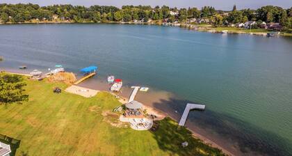 Private Beach, 3,000 Sq Ft: Murray Lake Retreat!