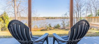Private Dock & Hot Tub: Lakefront Eufaula Escape