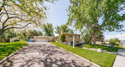 Gate City Guesthouse Entire Triplex