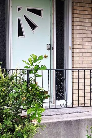 Exterior detail - Gate City Guesthouse (Entire Triplex) (Pocatello)