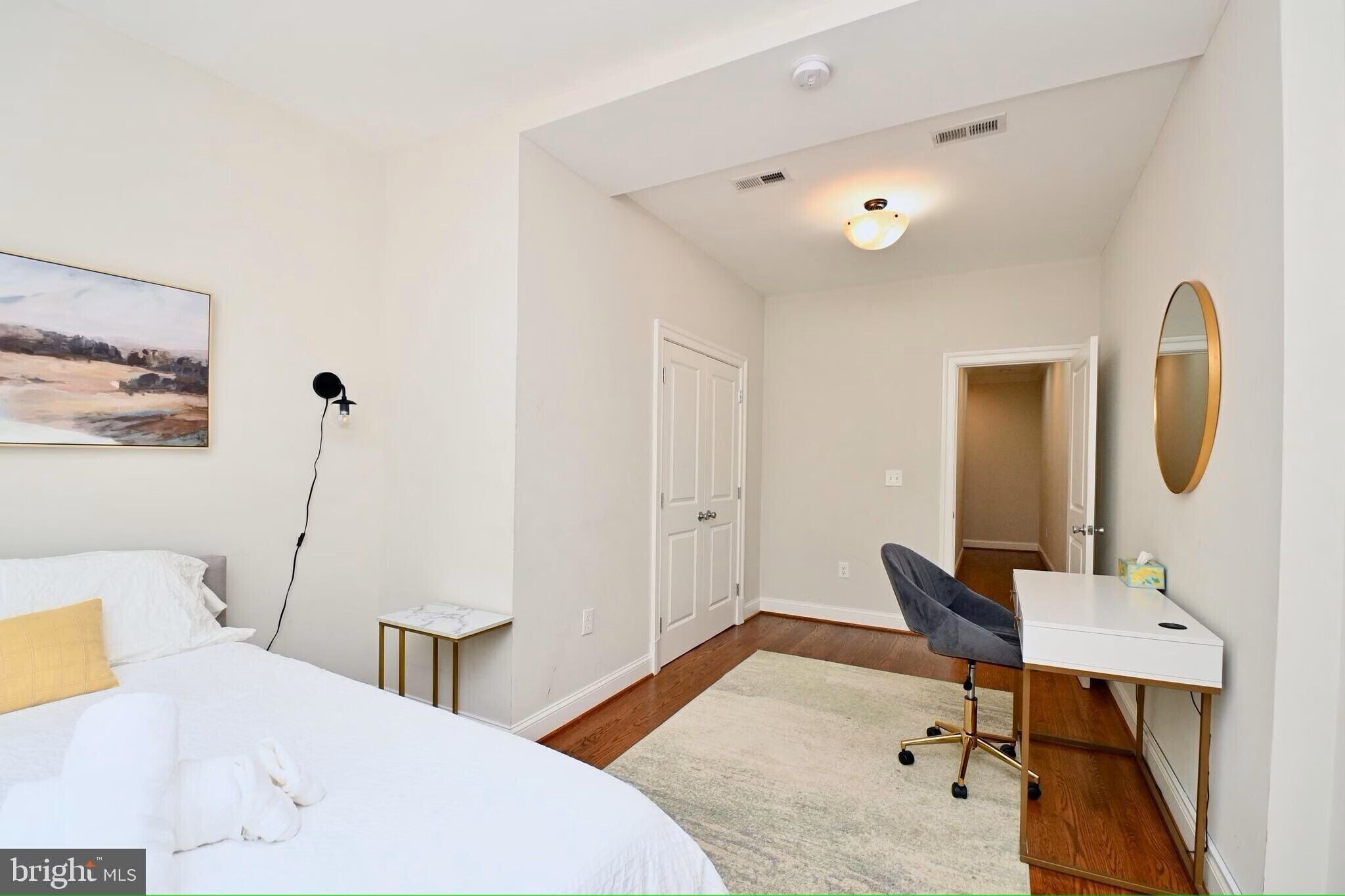5 chambres, bureau, fer et planche à repasser, Wi-Fi gratuit