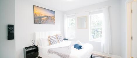 4 chambres, fer et planche à repasser, lit parapluie, Wi-Fi gratuit