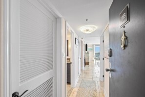 Interior - 11th Floor Corner Unit - Views Galore! (Pensacola Beach)