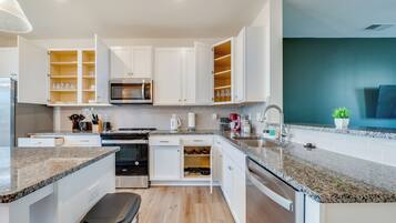 Townhome | Private kitchen